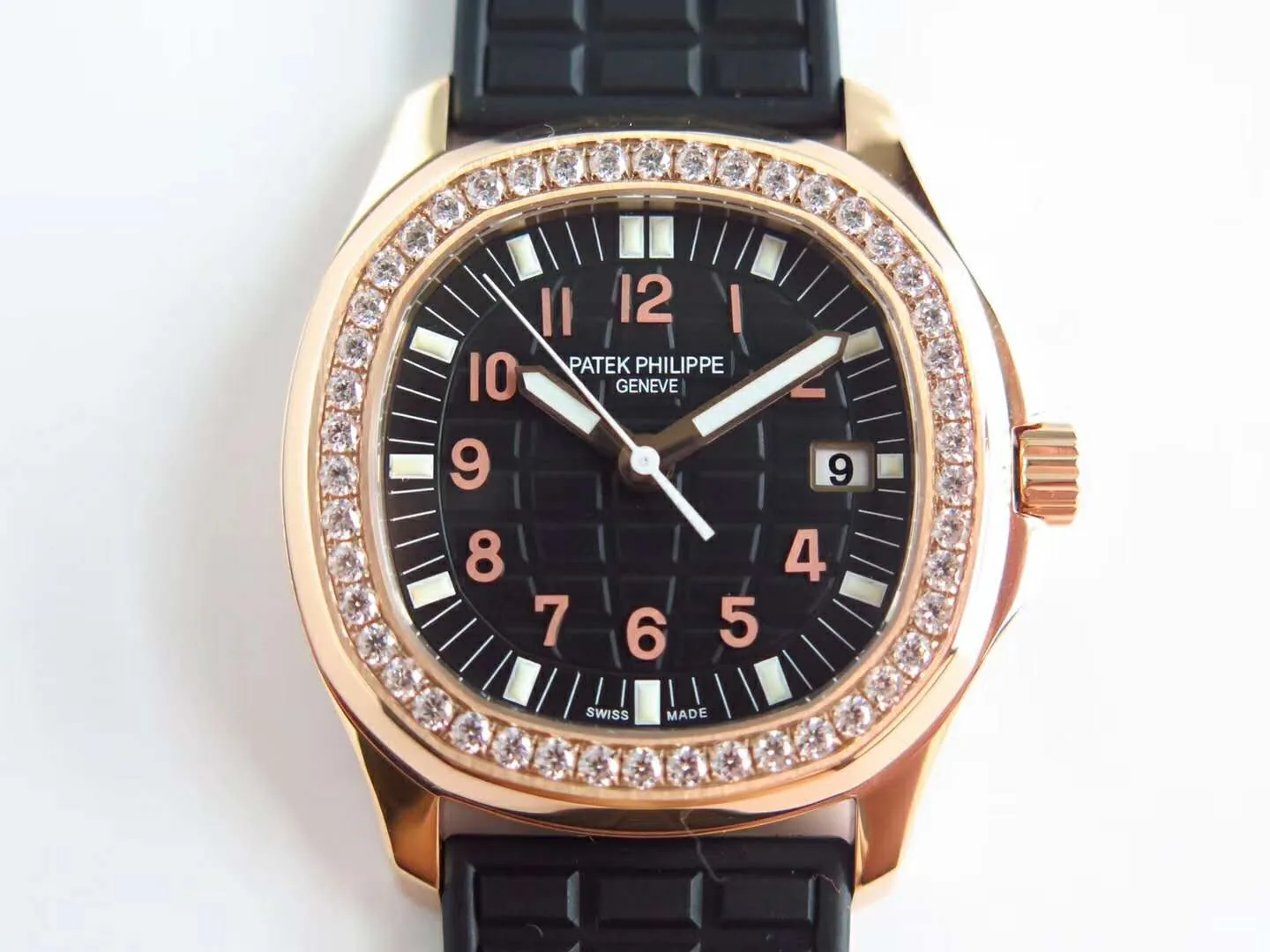 Aquanaut Luce 5068R Black Dial in Rose Gold - Image 3