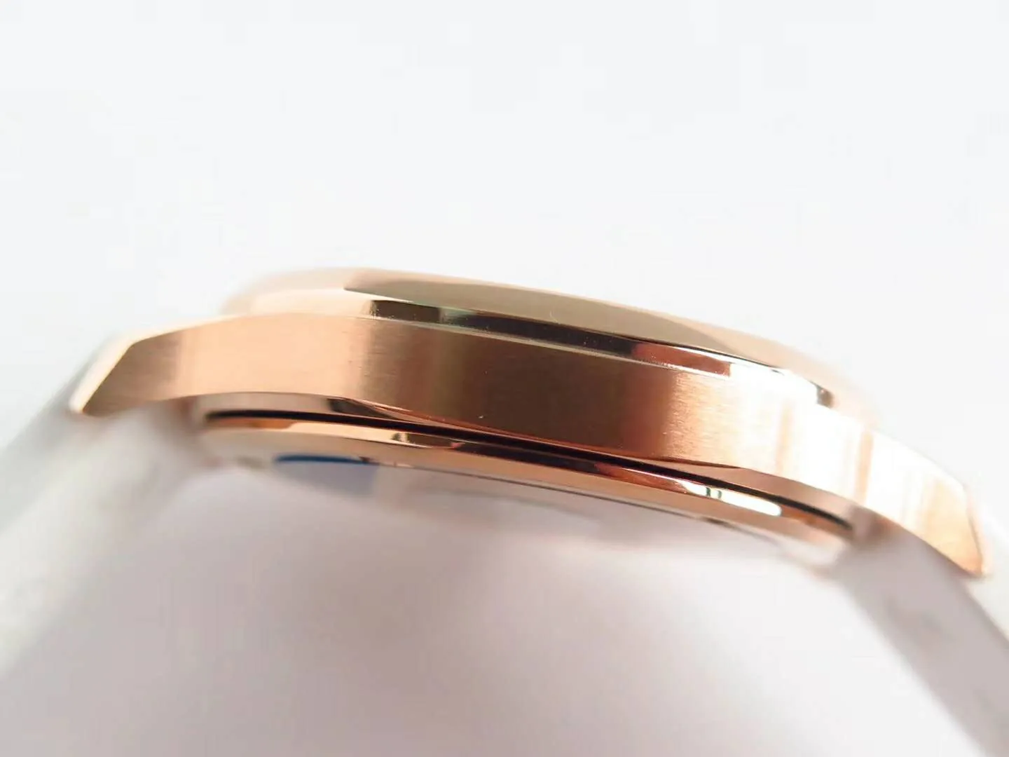 Aquanaut Luce 5068R-010 White Dial in Rose Gold - Image 7