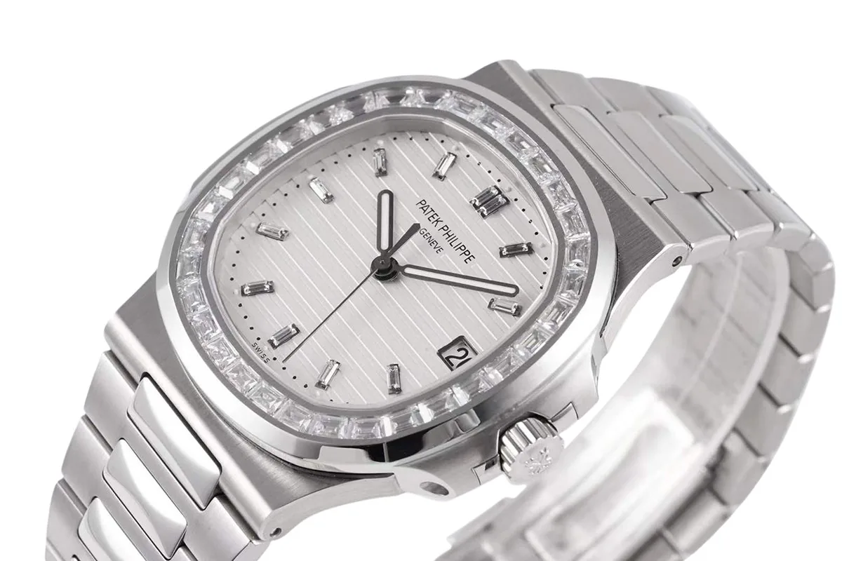 Nautilus Jumbo 5711/1A-011 White Dial with Diamond Bezel - Image 2