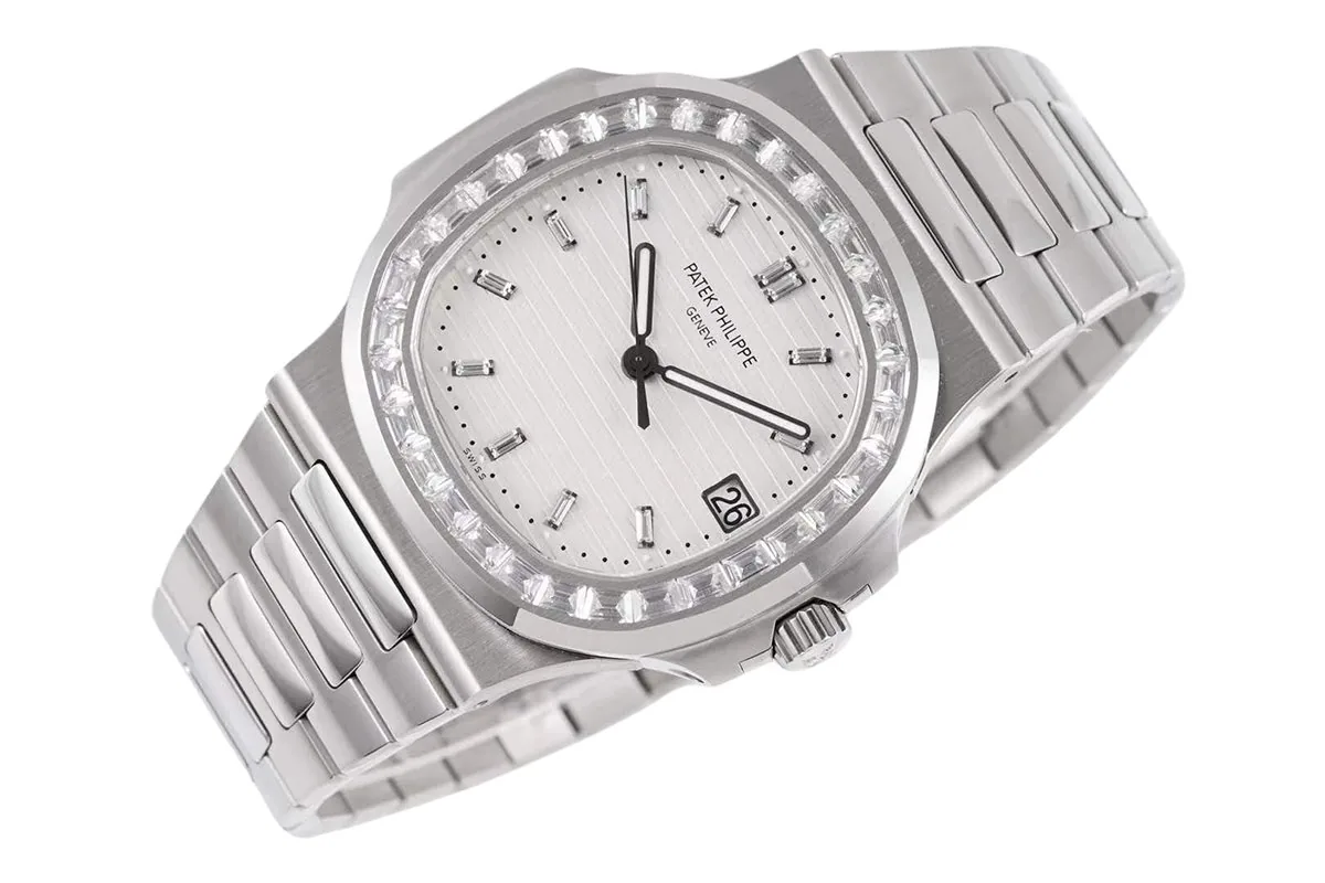 Nautilus Jumbo 5711/1A-011 White Dial with Diamond Bezel - Image 4