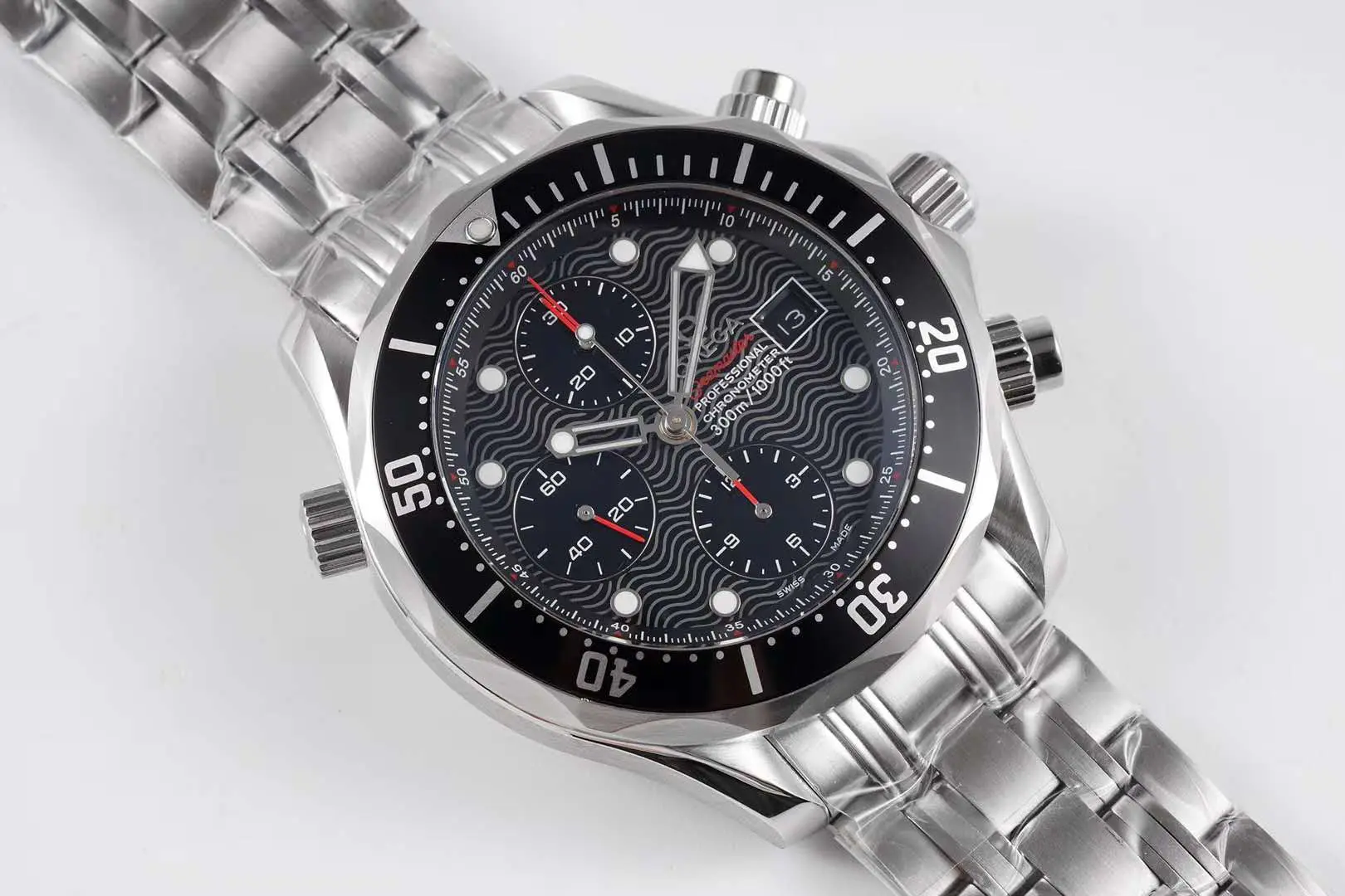Seamaster Diver 300m cronografo quadrante nero su bracciale - immagine 2