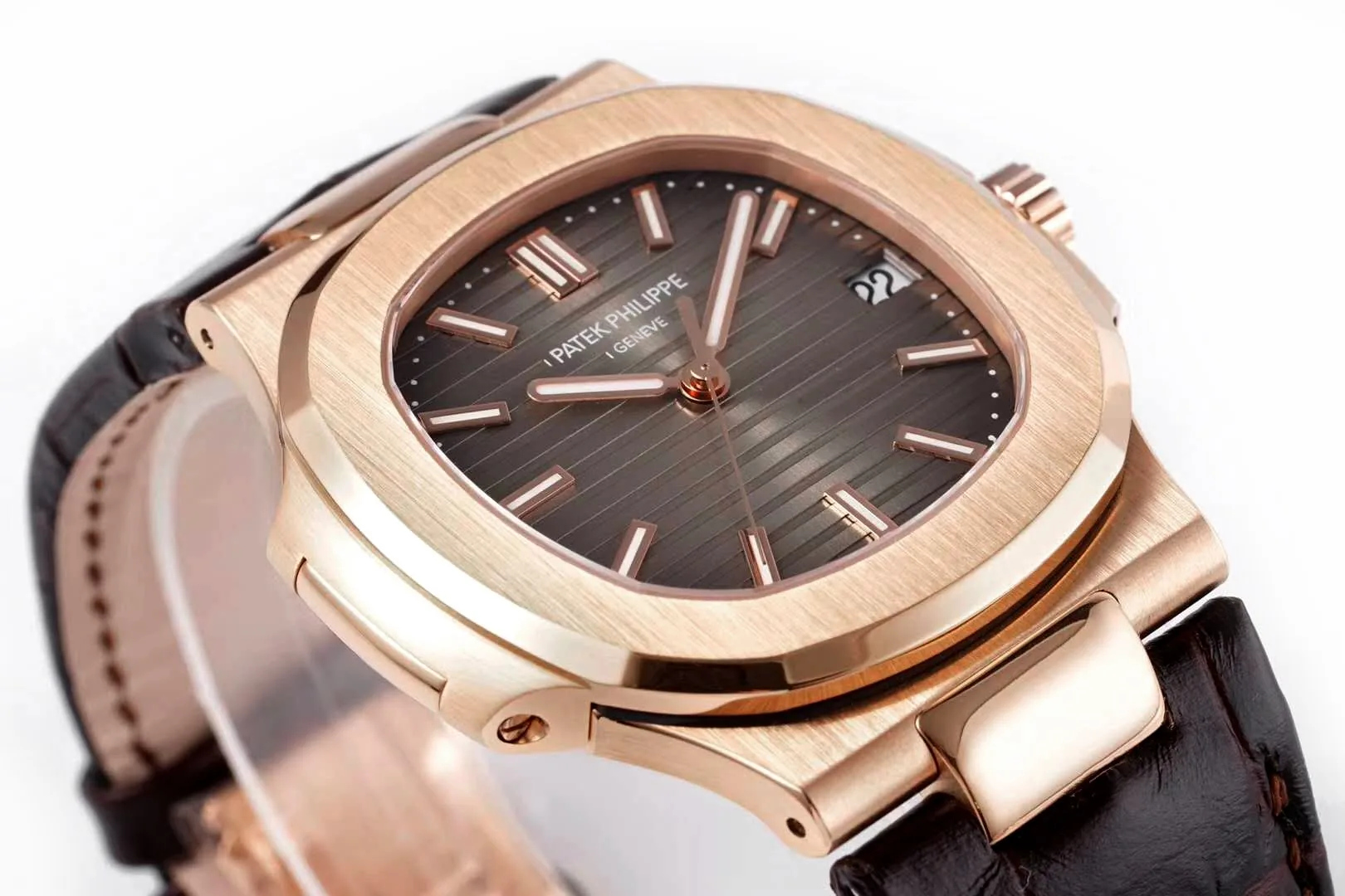 Nautilus Jumbo 5711 Brown Dial in Rose Gold with Brown Leather Strap - Image 5