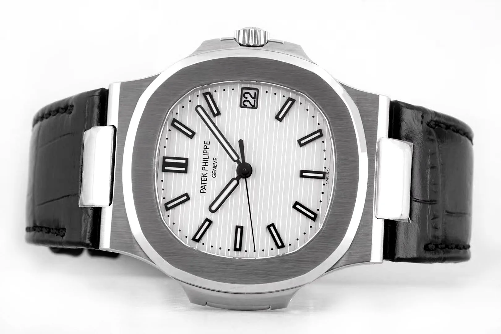 Nautilus Jumbo 5711 cadran blanc en acier avec bracelet en cuir noir – Image 4
