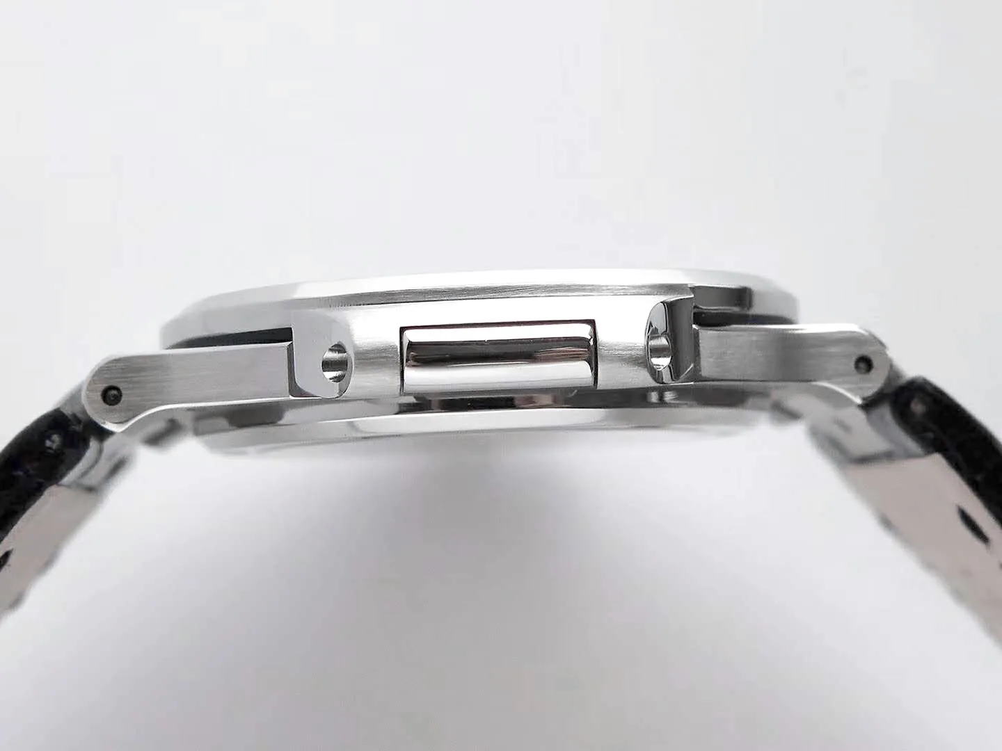 Nautilus Jumbo 5711 cadran blanc en acier avec bracelet en cuir noir – Image 10