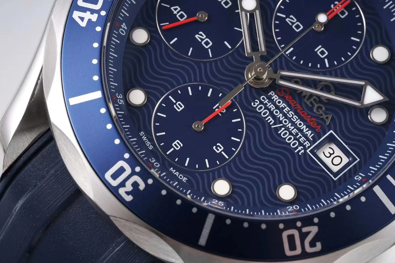 Seamaster Diver 300m Chronograph Blue Dial on Rubber Strap - Image 4