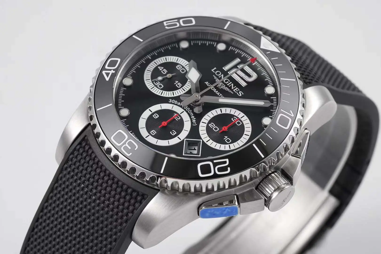 Hydroconquest Black Dial on Rubber Strap - Image 4
