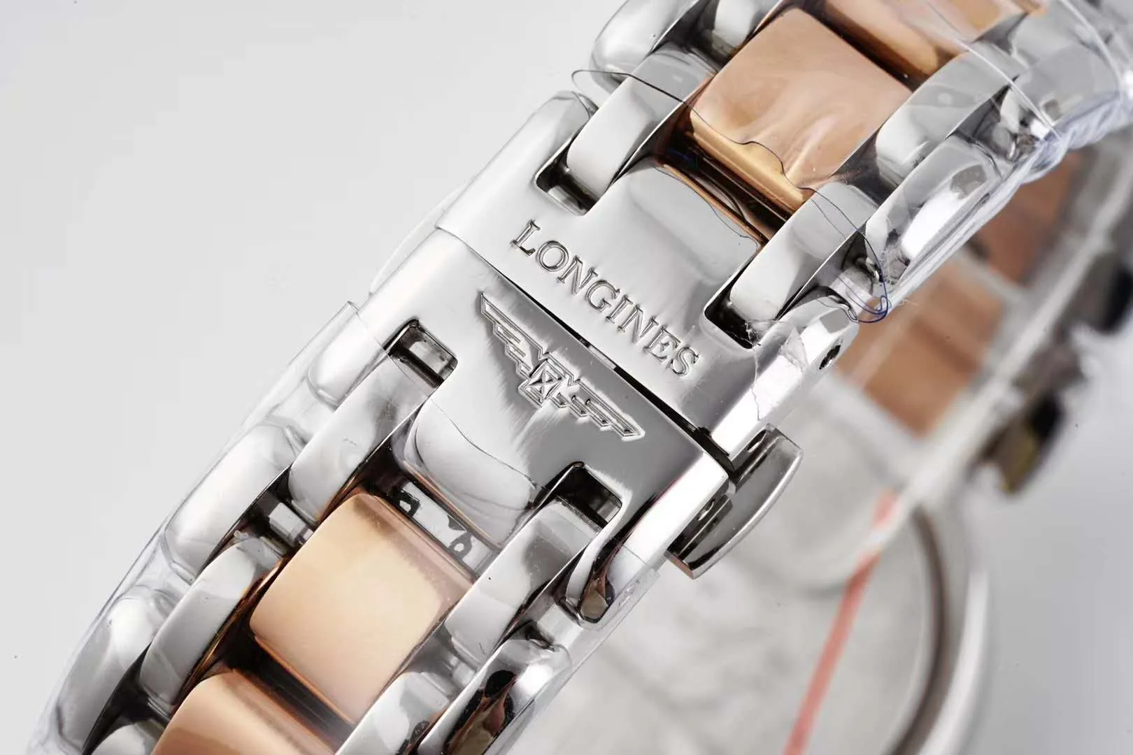 Primaluna MOP White Dial with Diamond Markers and Diamond Bezel in Rose Gold - Image 6