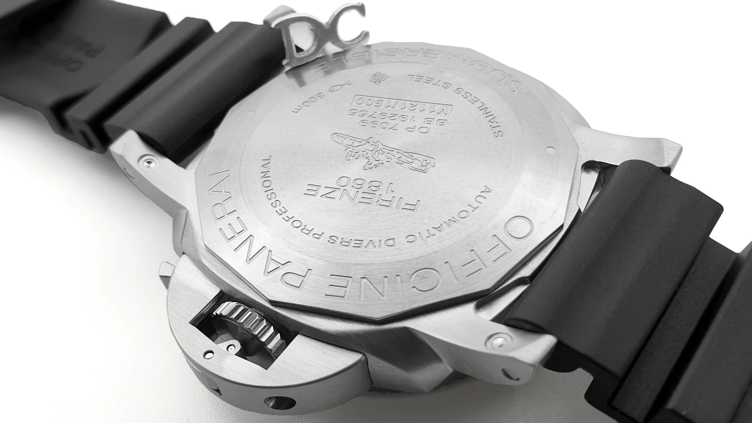 PAM683 Luminor Marina Submersible - Image 5