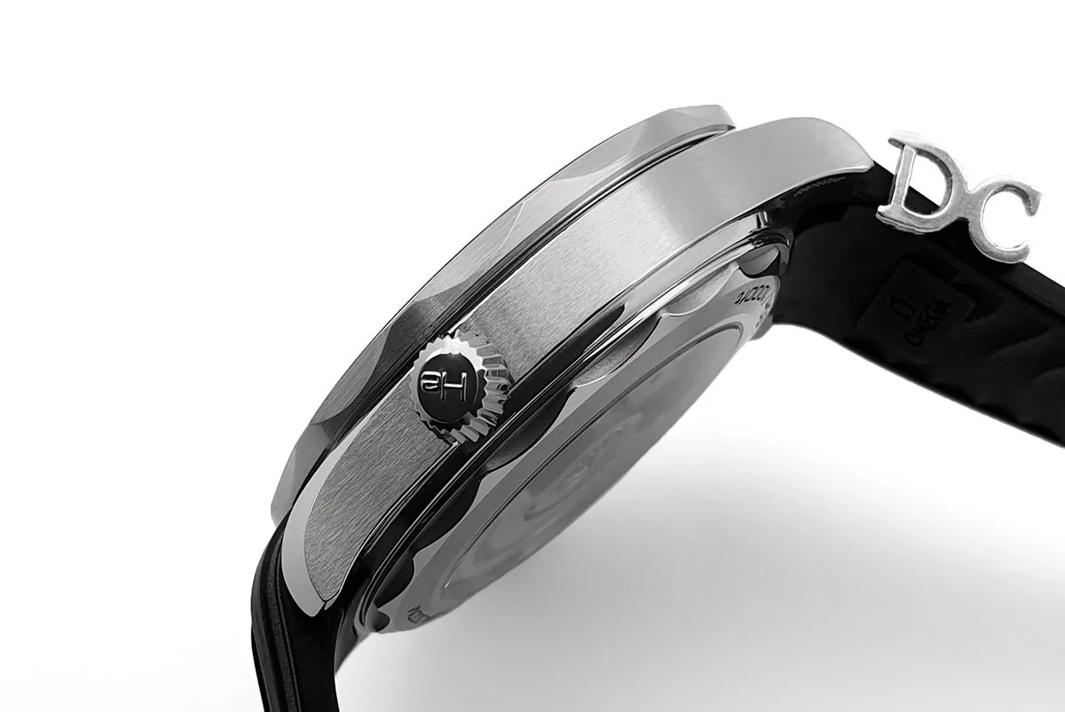 Seamaster Diver 300M Co-Axial Master Chronometer White Dial on Black Rubber Strap - Image 9