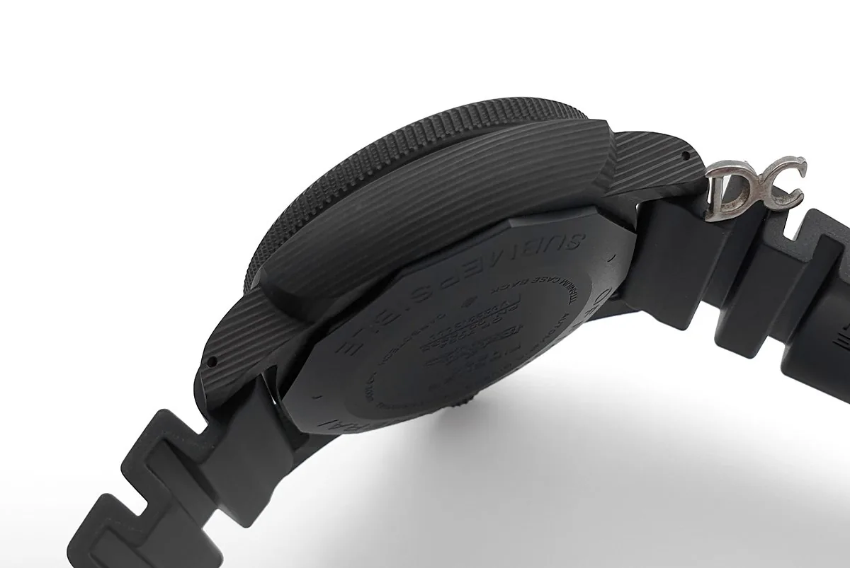 PAM1616 Luminor Submersible Carbotech - Image 12