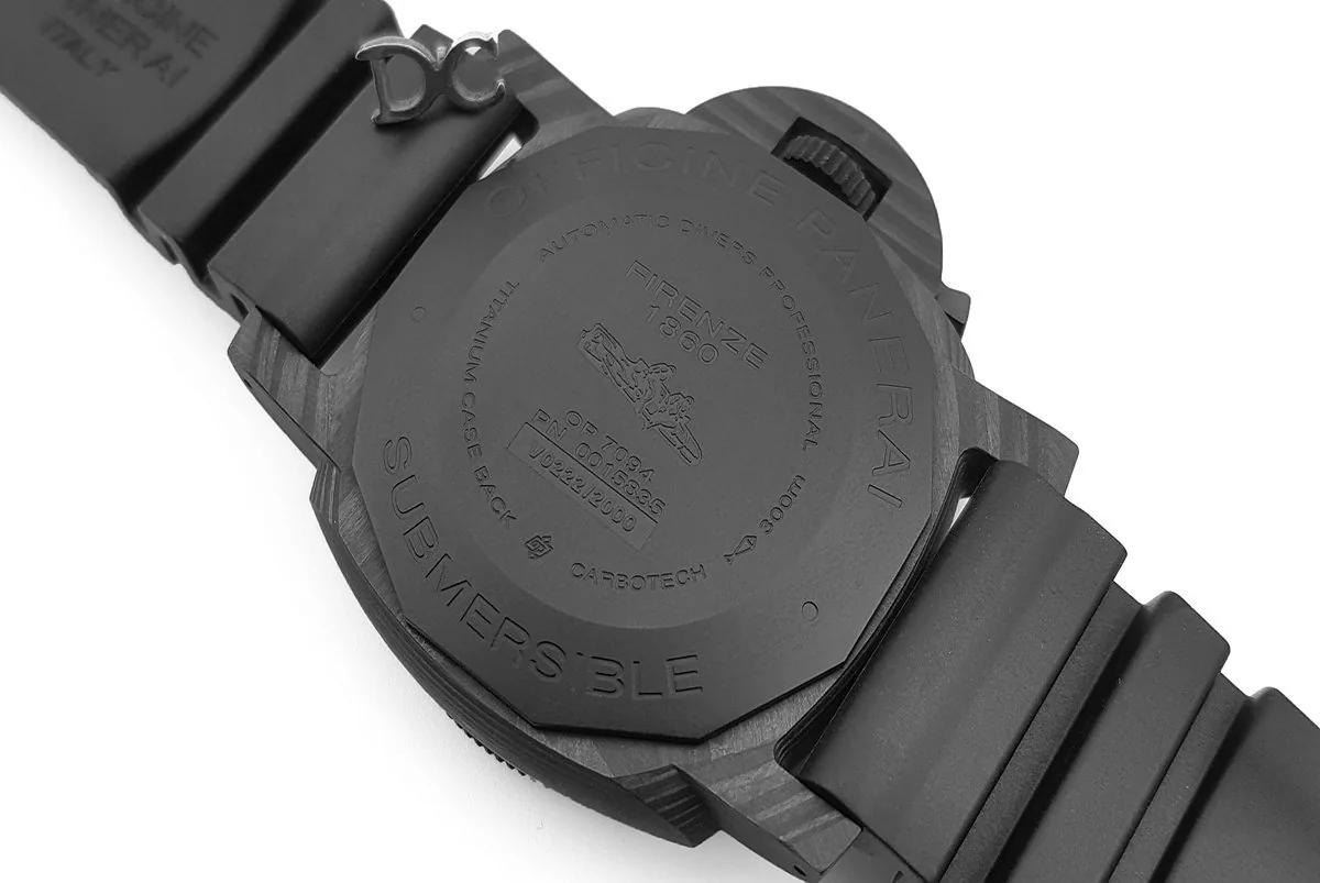 PAM1616 Luminor Submersible Carbotech - Image 11