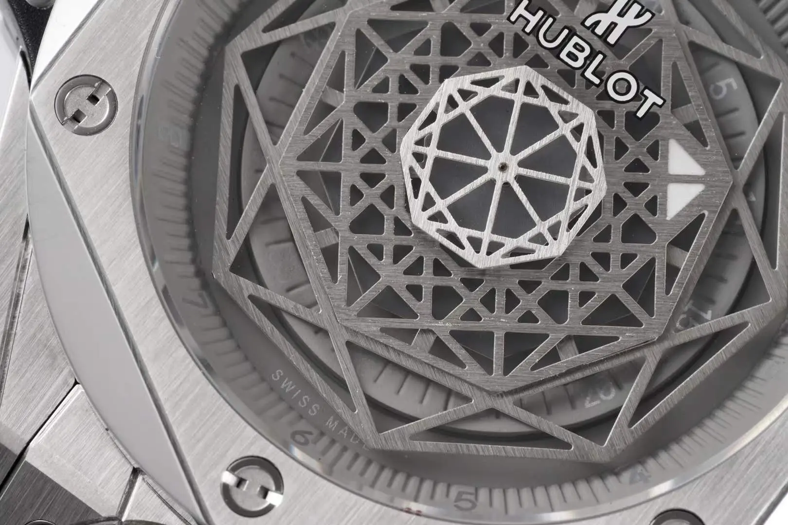 Big Bang Unico Sang Bleu in Steel on Brown Leather Strap - Image 4