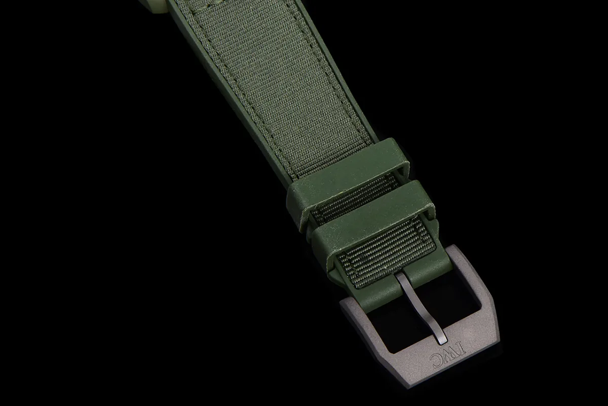 Big Pilot’s Watch 43 IW329802 Top Gun Edition Woodland sur bracelet camouflage – Image 12