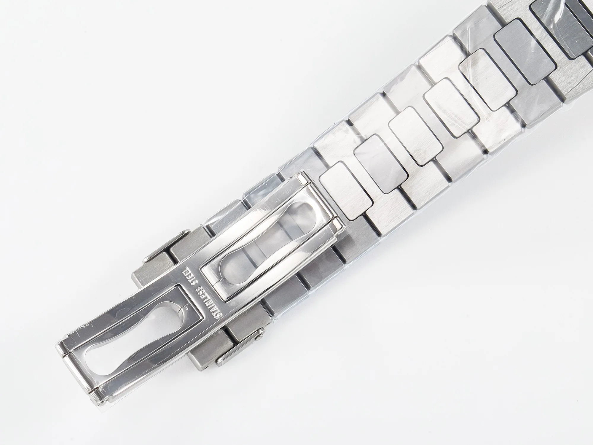 Nautilus 5711 3KF 1:1 Best Edition quadrante bianco su bracciale SS A324 Super Clone V2 - immagine 17