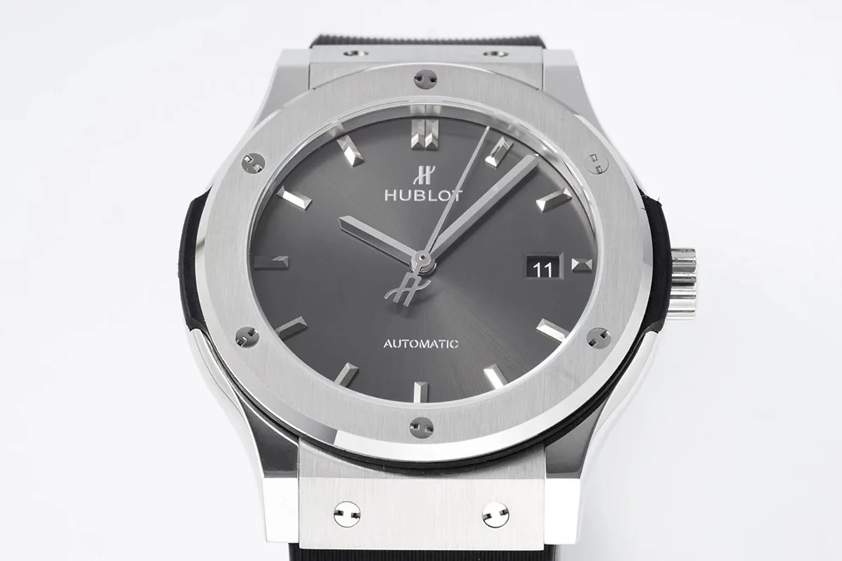 Classic Fusion Automatic 42mm Grey Dial on Rubber Strap