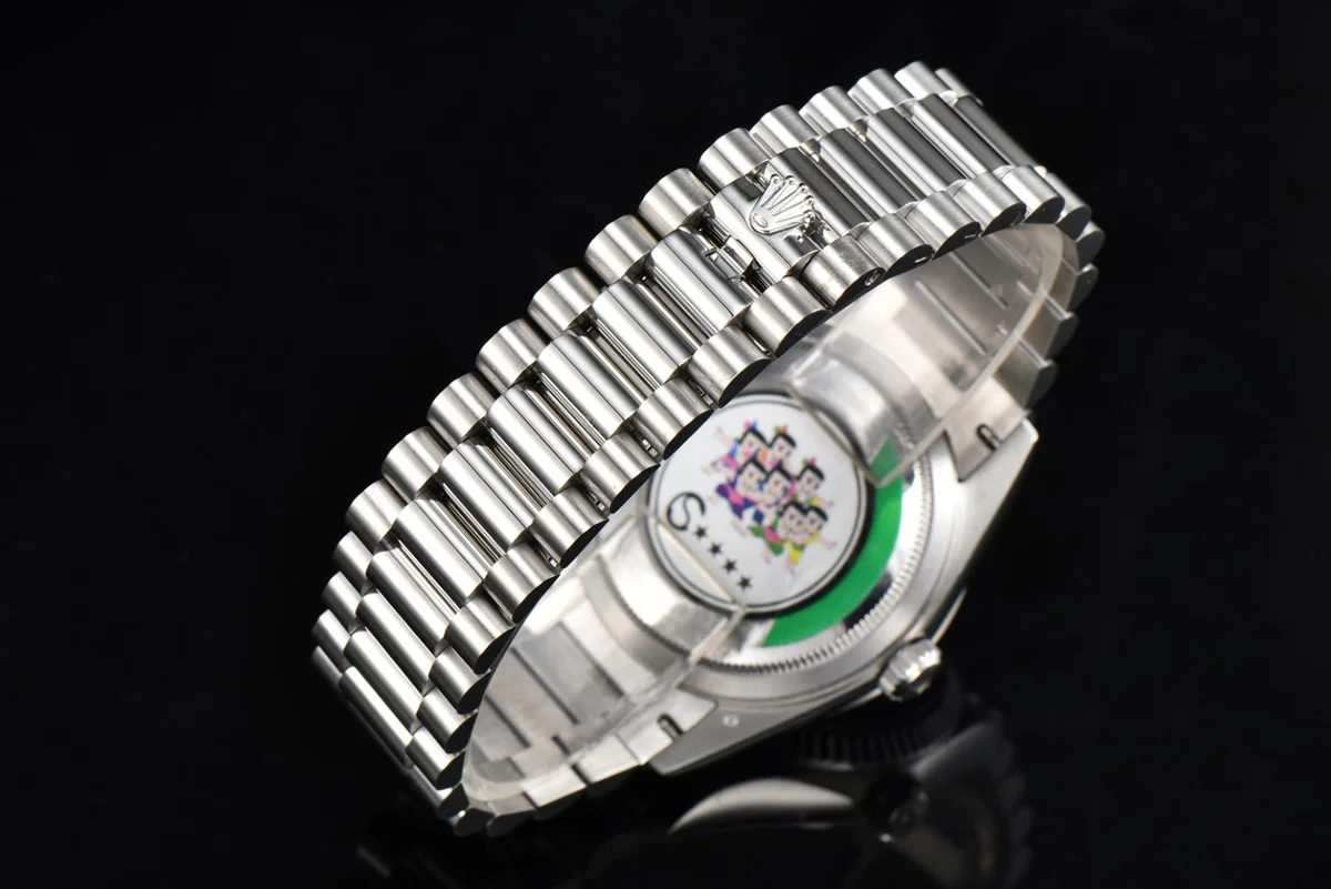 Daydate 36 128236 Lapis Lazuli Diamond Roman Dial in Platinum