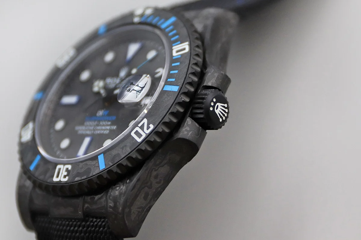 DIW Submariner Carbon Blue