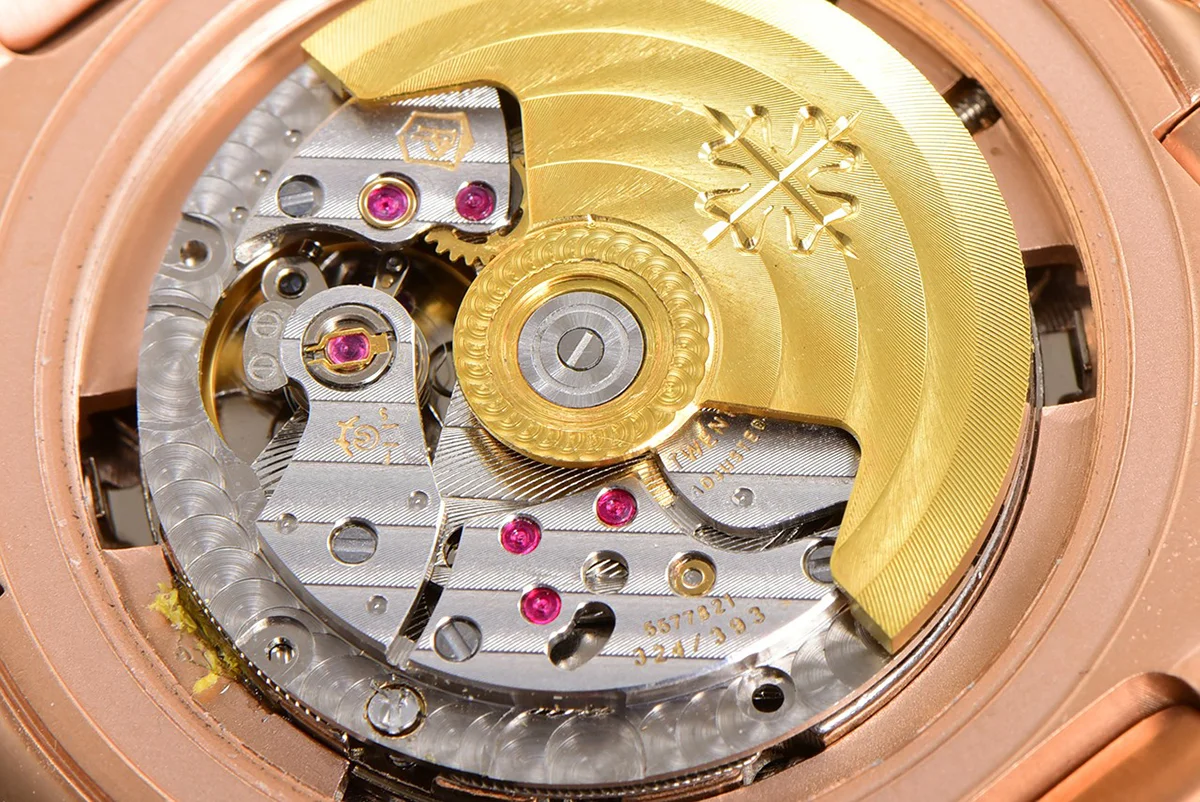Nautilus 5740 Brown Dial with Diamond Bezel in Rose Gold