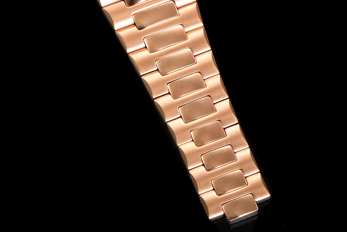 Nautilus 5740 White Dial in Rose Gold