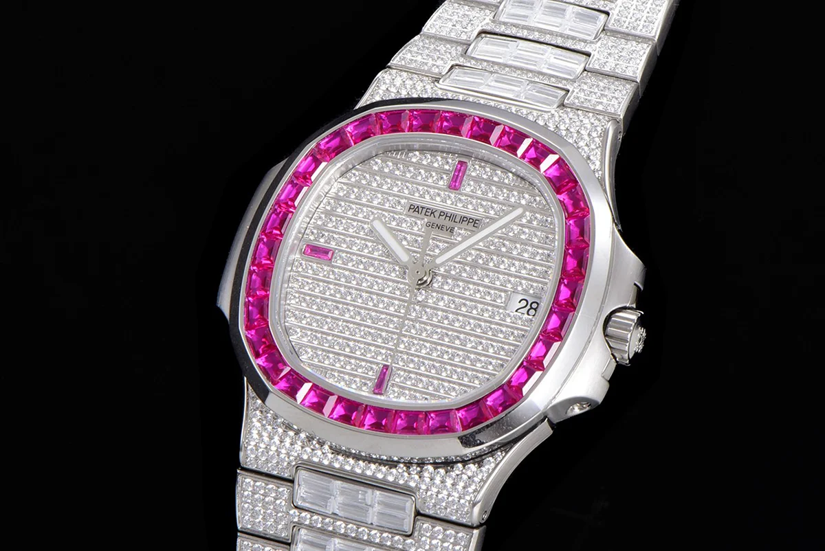 Nautilus Jumbo 5711 Diamond Dial with Pink Diamond Bezel in Paved Diamonds