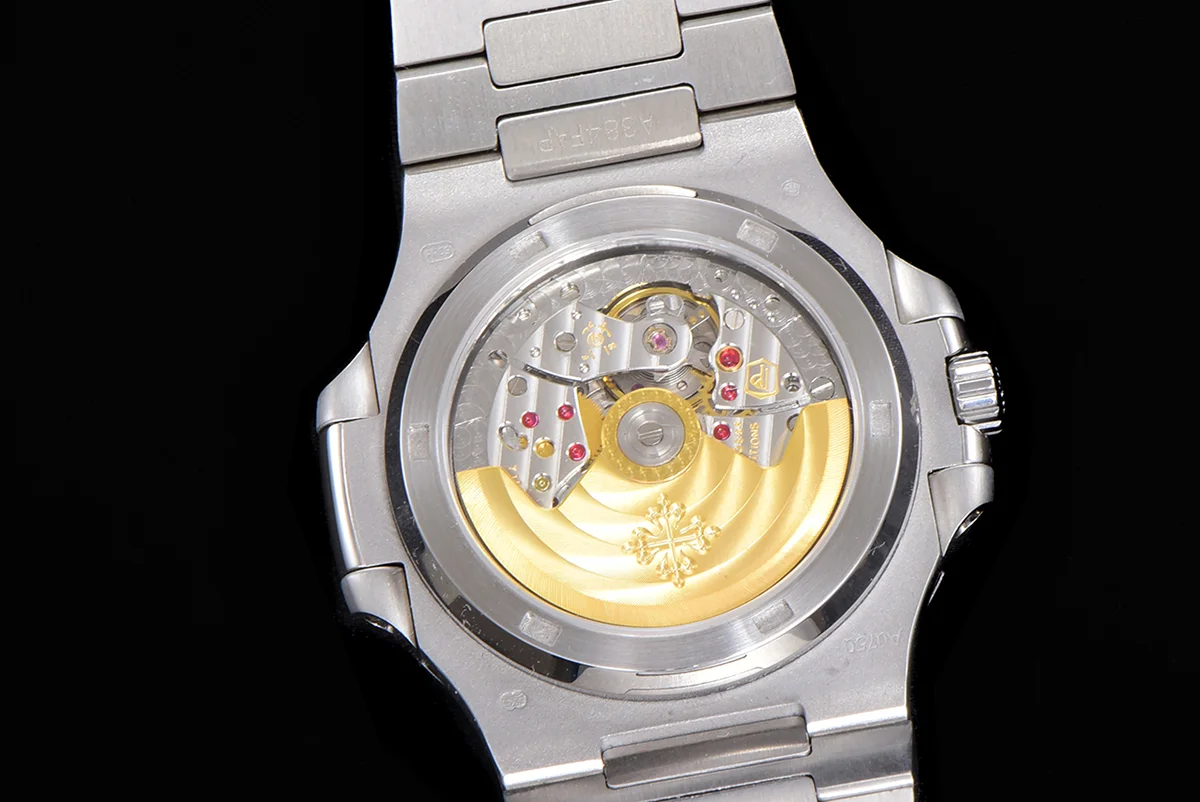 Nautilus Jumbo 5711 Diamond Dial with Pink Diamond Bezel in Paved Diamonds