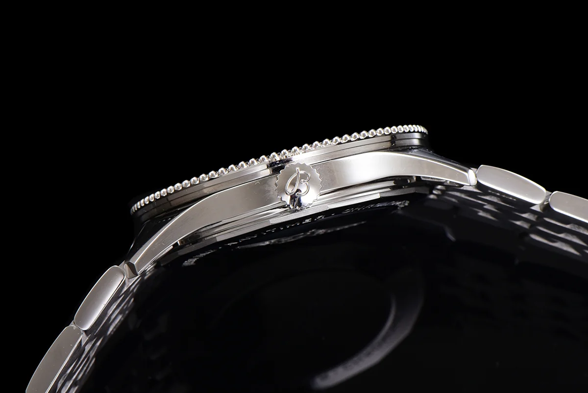 Navitimer Automatic 41 Black Dial in Steel on Bracelet