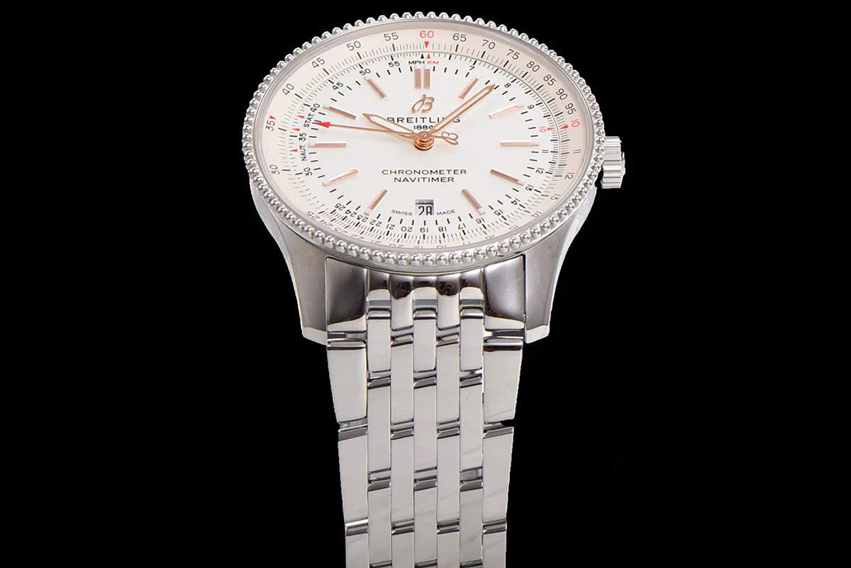 Navitimer Automatic 41 White Dial in Steel on Bracelet Ref. A17326211G1A1