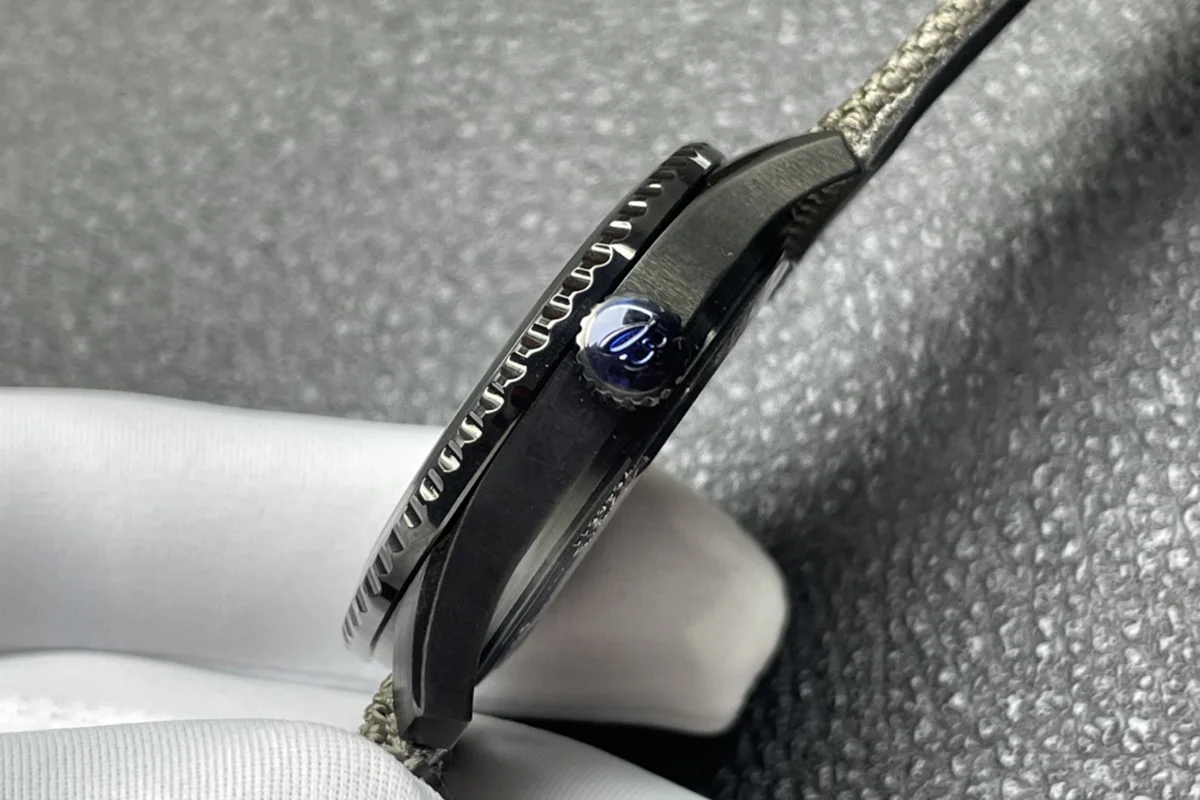 Navitimer Aviator 8 Automatic 41 Green Dial in PVD on Green Nylon Strap