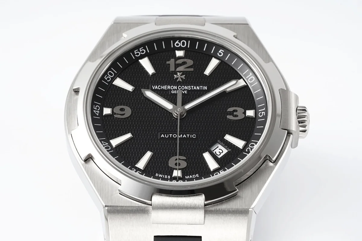 Overseas Automatic 47040 Black Dial in Steel on Rubber Strap