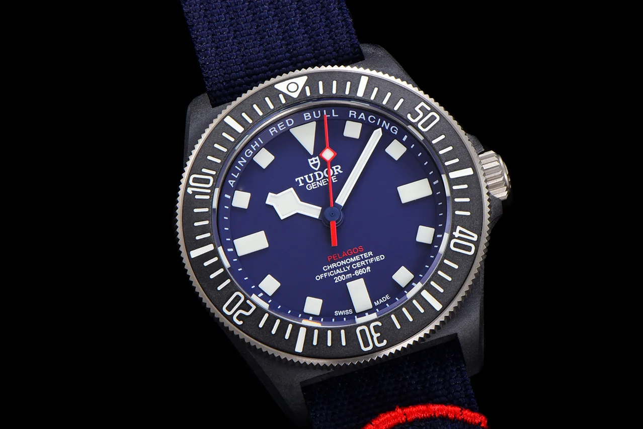 Pelagos FXD Ref. M25707KN-0001