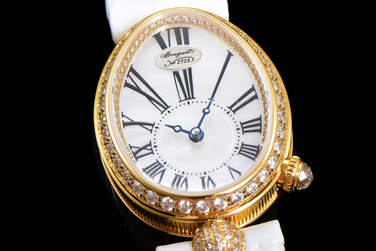 Reine de Naples in Yellow Gold 8928BA White Leather Strap