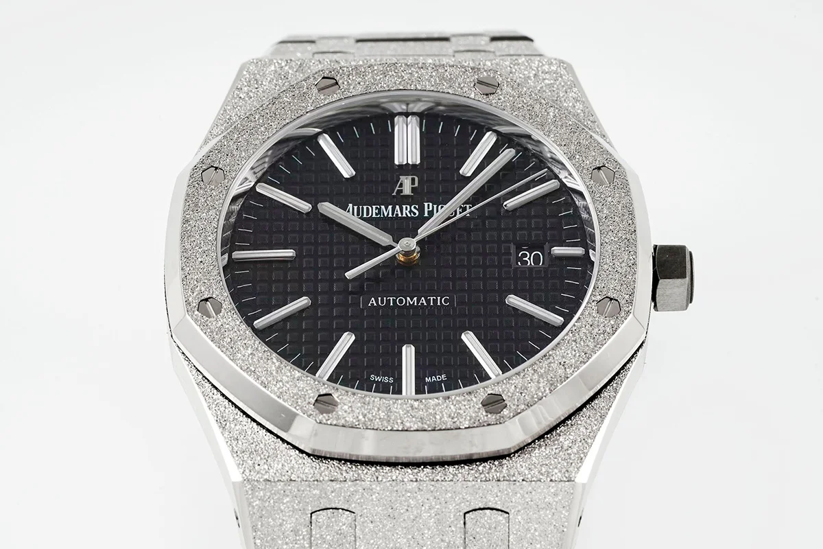 Royal Oak 15450ST 37mm Black Dial in Frosted Gold