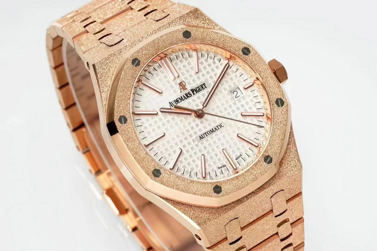 Royal Oak 15450ST 37mm White Dial in Frosted Rose Gold