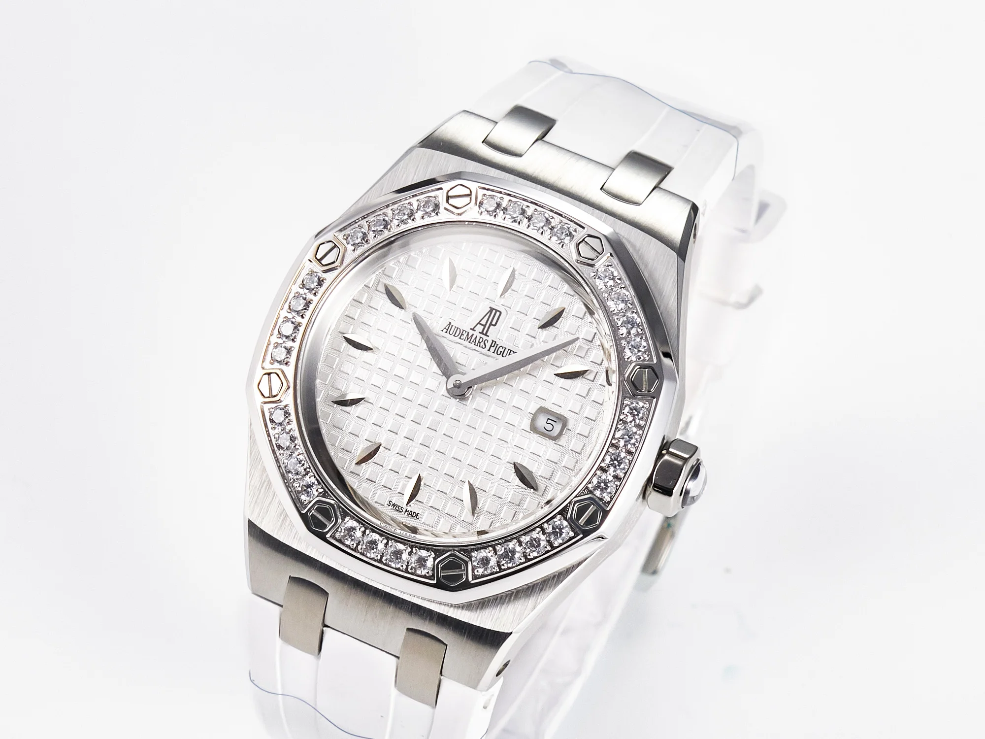 Royal Oak Offshore Ladies 33mm SS DRF Best Edition White Dial Diamonds Bezel on White Rubber Strap ETA Quartz