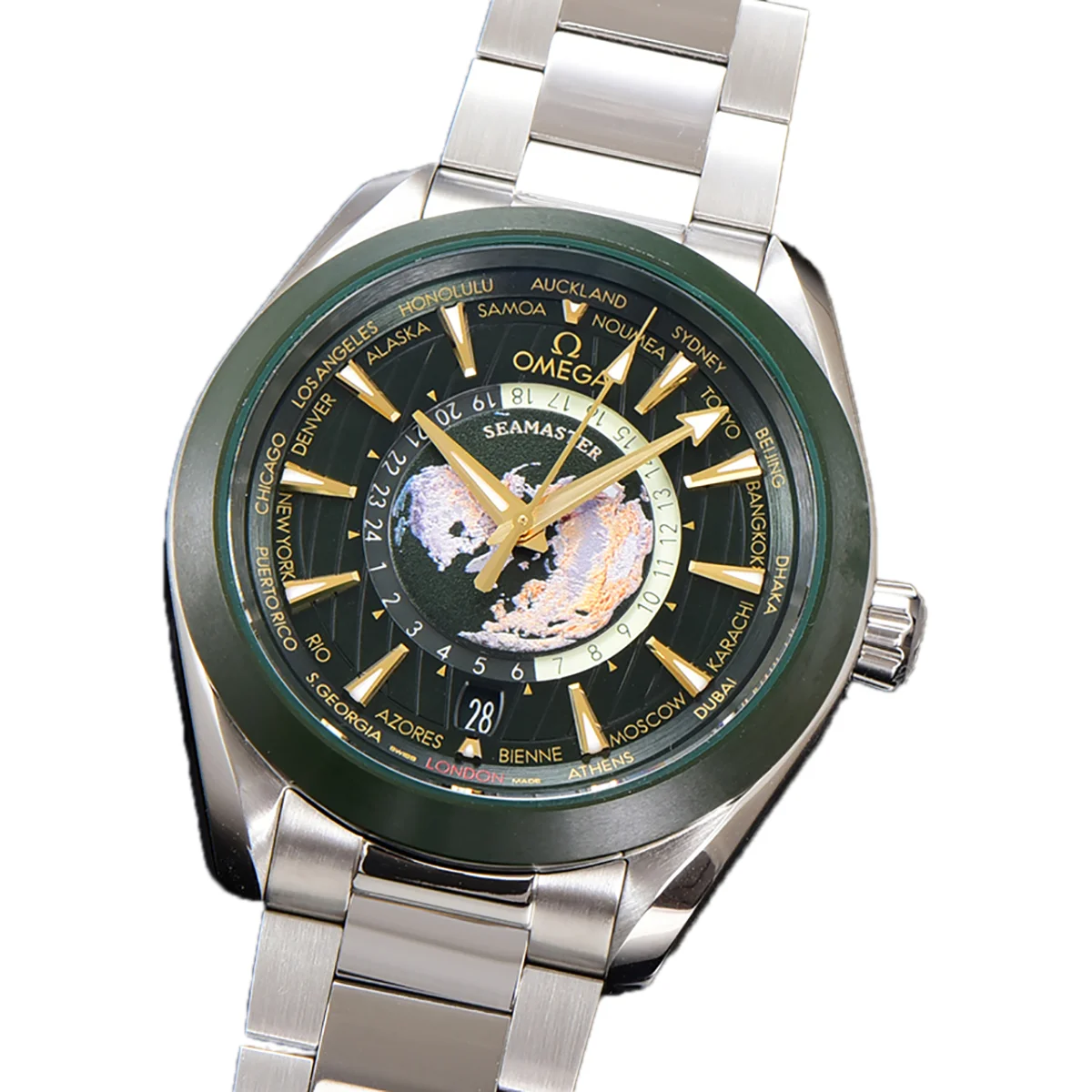 Seamaster Aqua Terra Worldtimer Master Chrononometer Green Dial on Bracelet