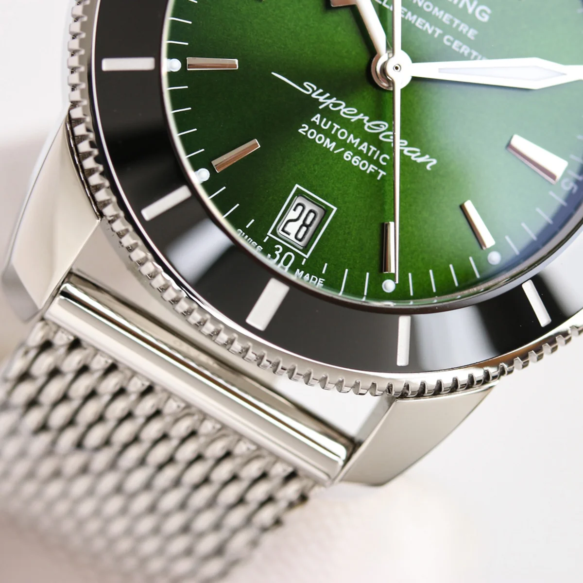 Superocean Heritage II B20 Automatic 42mm in Green Dial on Black Bezel